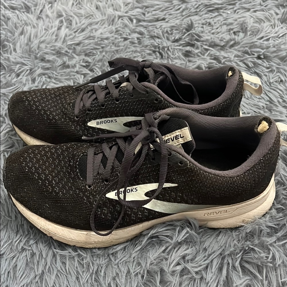 Brooks Women's Black Running Shoes